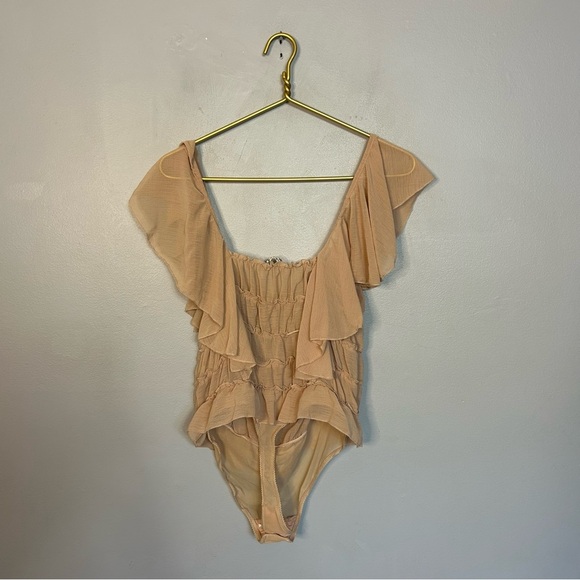 NWT Free People Juliet Ruffle Bodysuit Size Medium Antique Shell - Picture 4 of 6